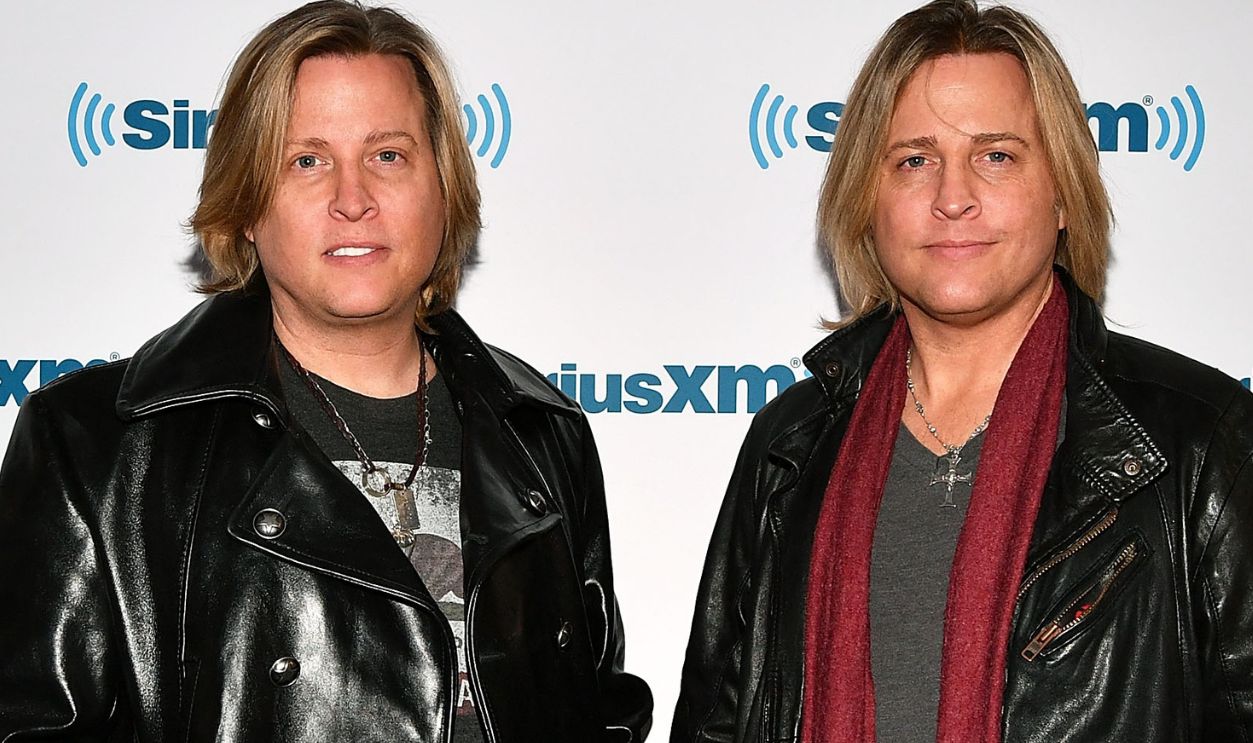 NEW YORK, NY - FEBRUARY 02: (EXCLUSIVE COVERAGE) Singer/songwriters Gunnar (L) and Matthew Nelson of rock band "Nelson" visit SiriusXM Studios on February 2, 2017 in New York City.
