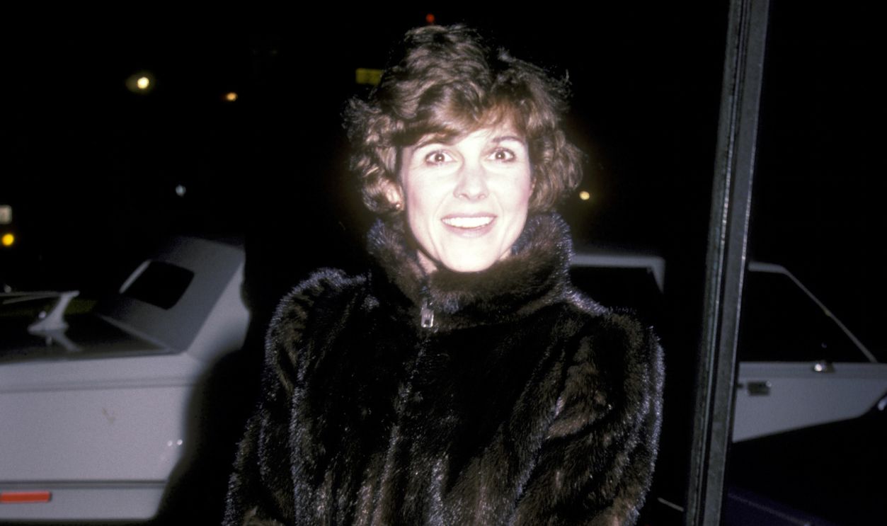 Actress Susan Saint James on December 7, 1983 dines at Elaine's Restaurant in New York City.