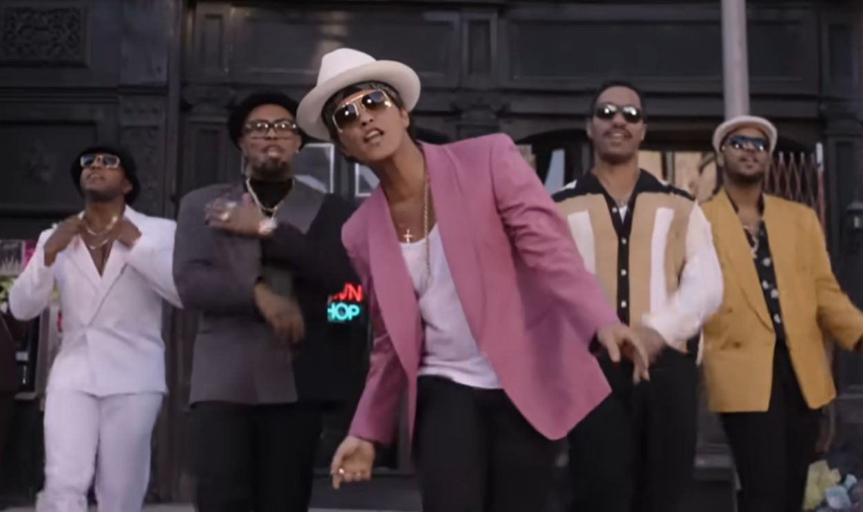 Screenshot from Uptown Funk (2014)