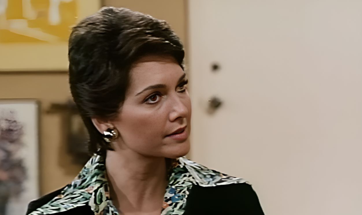 Screenshot from The Bob Newhart Show (1972–1978)