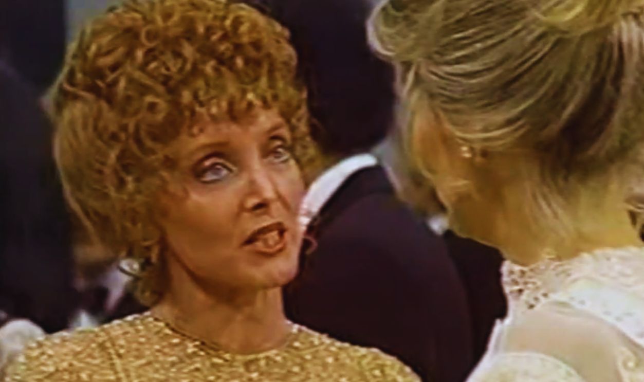 Screenshot from Capitol (1982-1987)