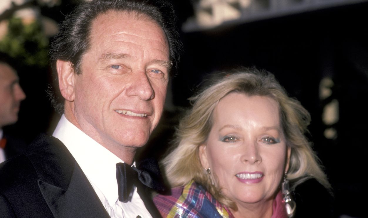 Getty Images - 156120918 - Actor Richard Crenna and wife Penni Sweeney attend the 12th Annual People's Choice Awards on March 11, 1986 at Santa Monica Civic Auditorium in Santa Monica, California.