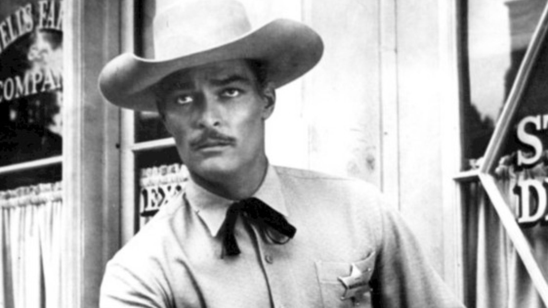 Photo of John Russell as Dan Troop from the television program Lawman.