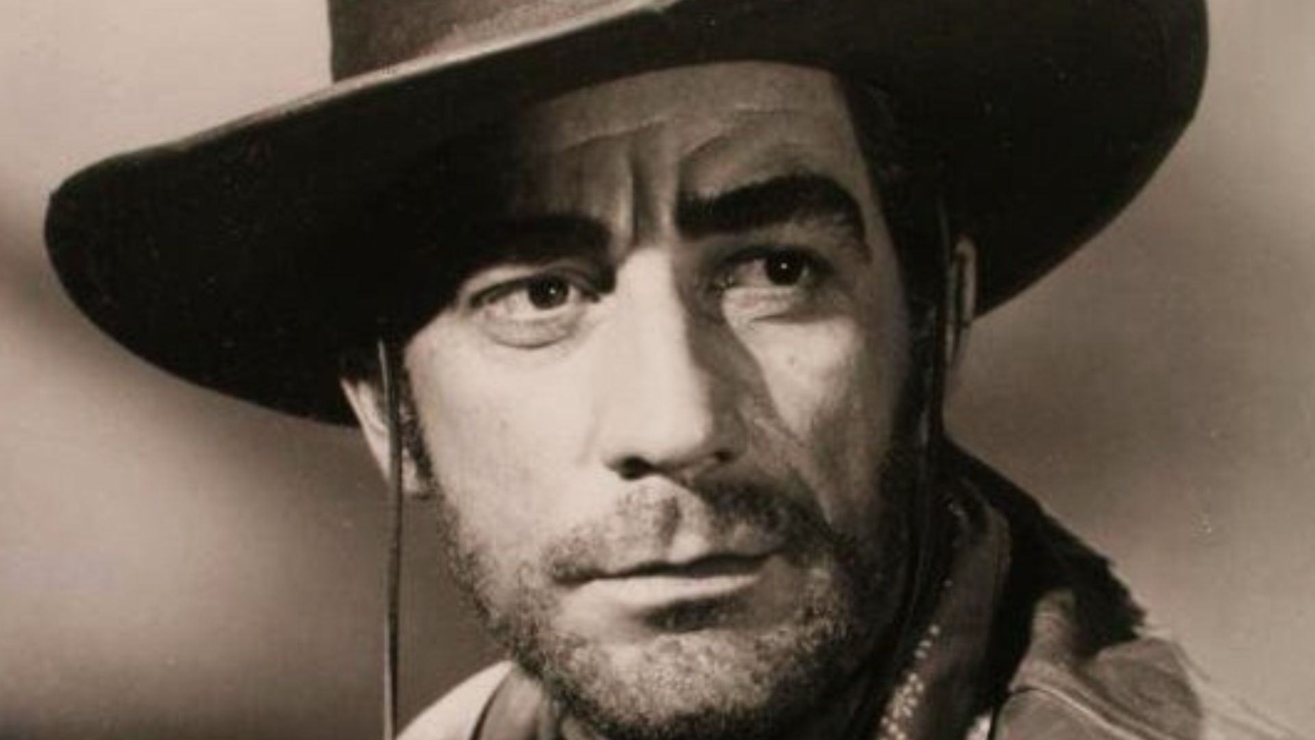 Richard Devon in The Comancheros - publicity still (cropped & without marks)