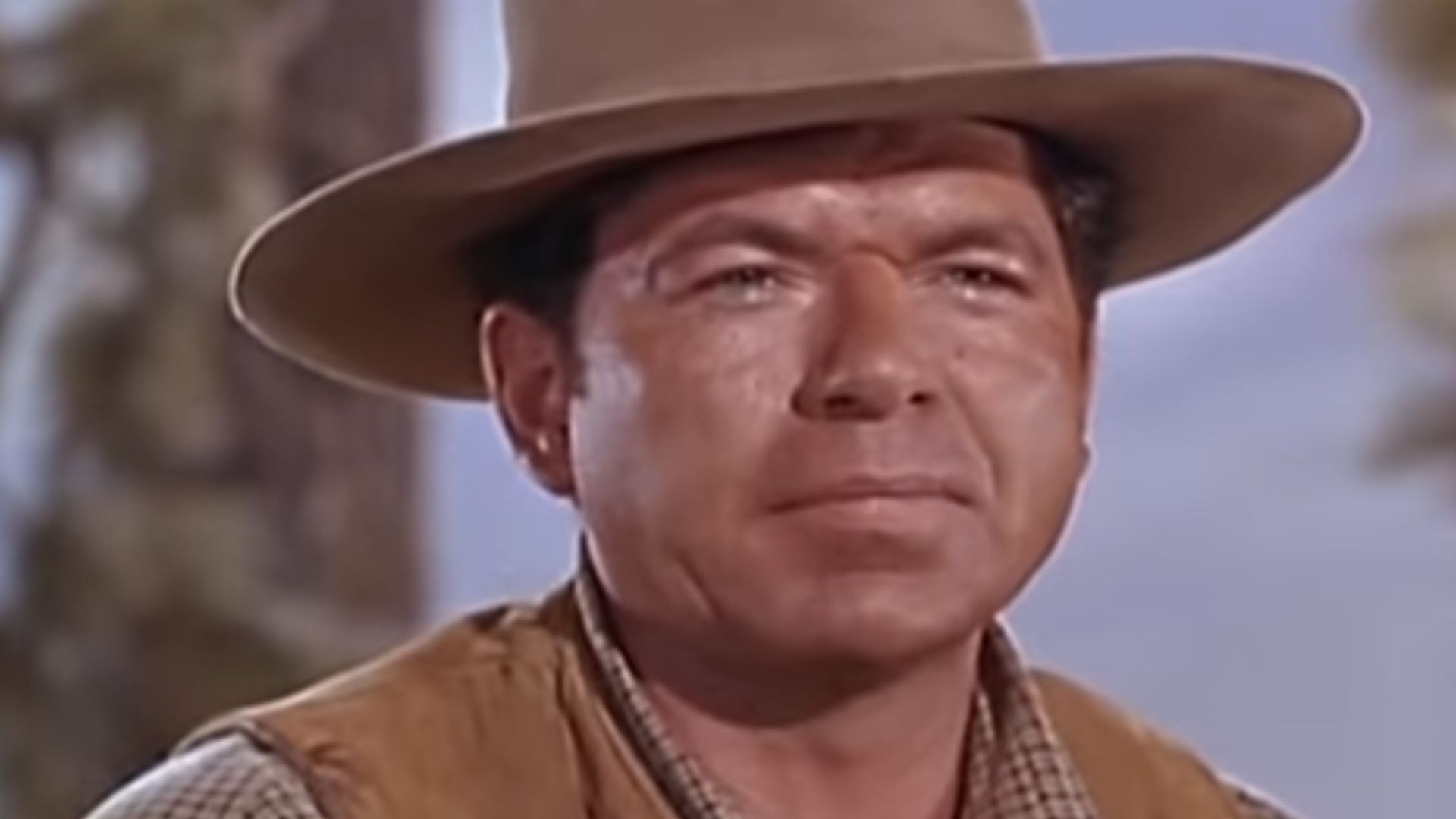 Claude Aikins in the TV series Bonanza, episode The Mill (cropped screenshot)