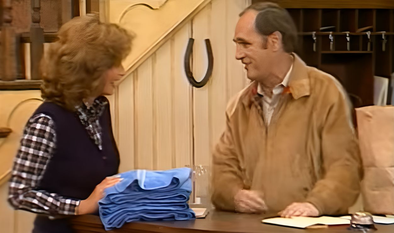 Screenshot from Newhart (1982–1990)