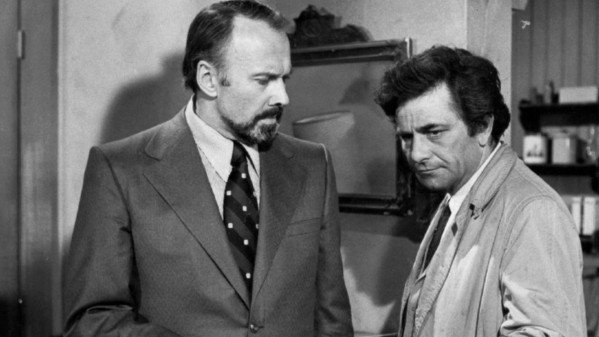 Publicity photo of Peter Falk and Richard Kiley in the television program Columbo.