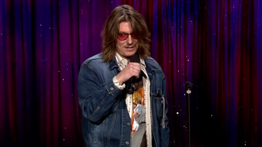 Mitch Hedberg performing