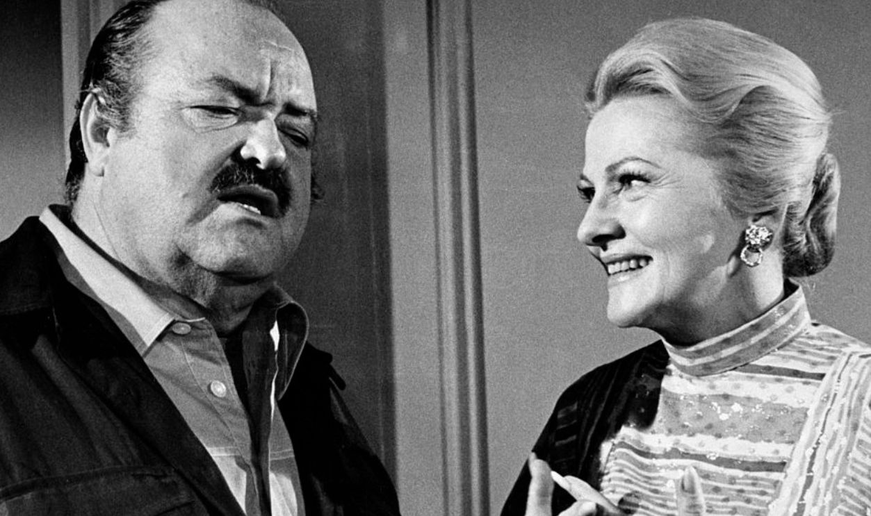 (Original Caption) 10/2/1975-Los Angeles, CA- Joan Fontaine and William Conrad, star of the CBS-TV series 
