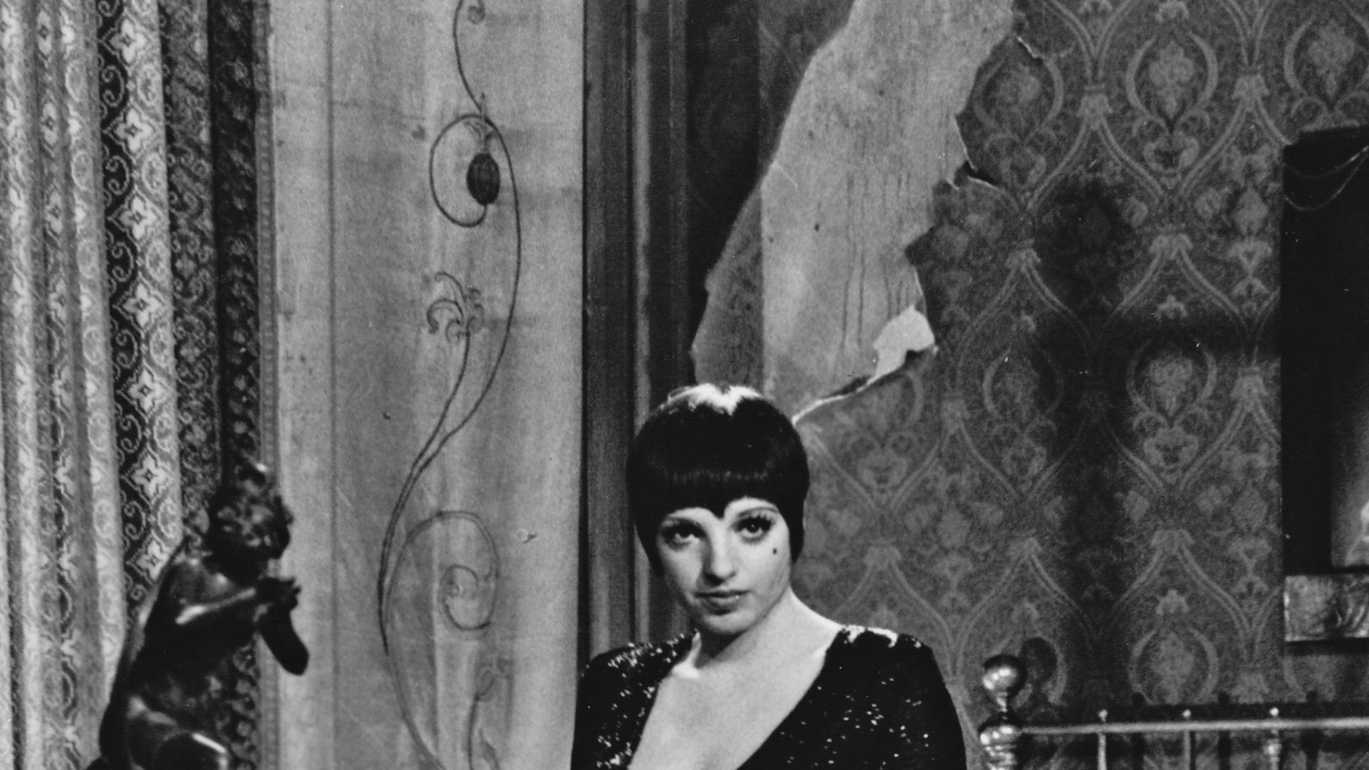 Photo of Liza Minnelli as Sally Bowles from the film Cabaret.