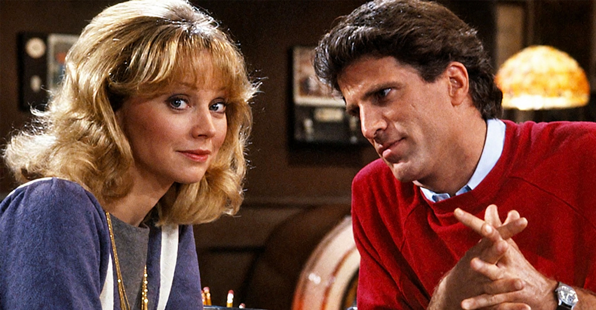 Screenshot of actors Shelley Long and Ted Danson in Cheers (1982-1993)