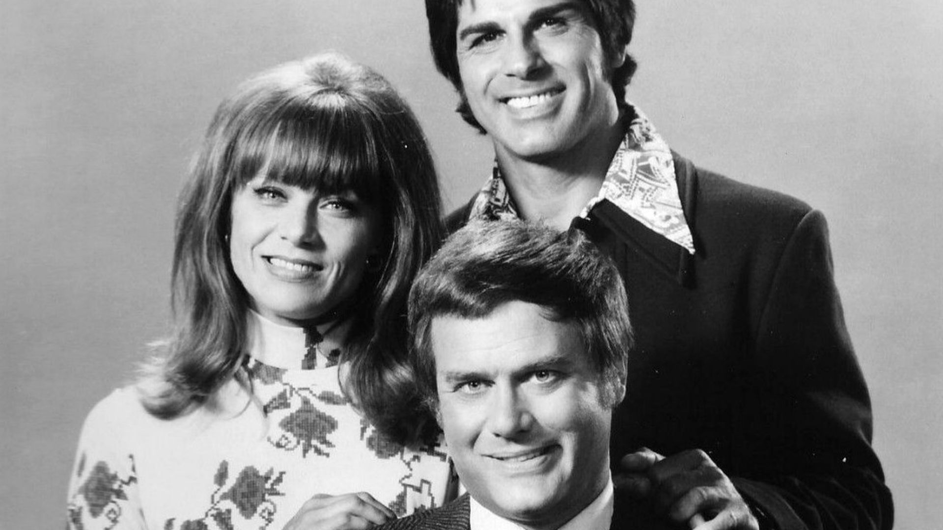 Cast photo from the television series Here We go Again.  From top-Richard