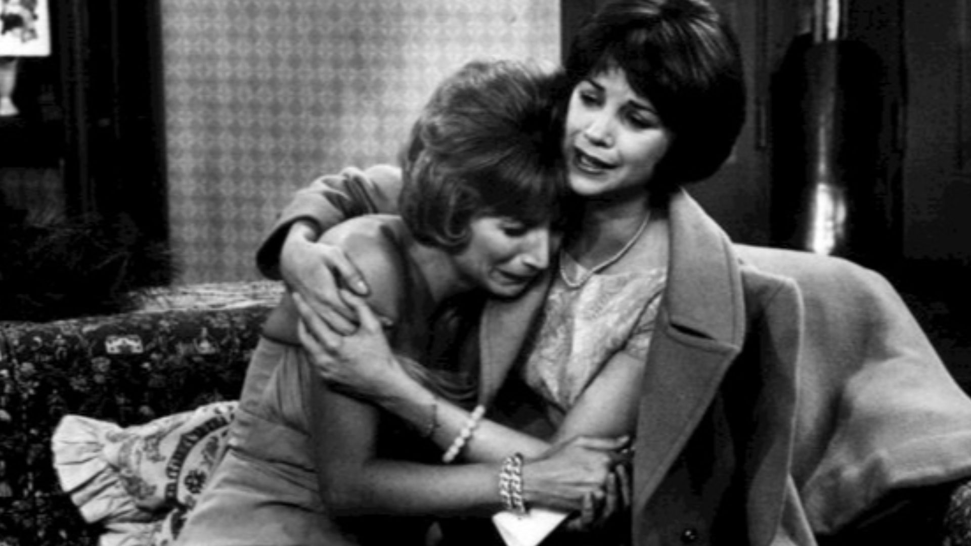 Publicity photo of Penny Marshall and Cindy Williams from Laverne & Shirley.  In this episode, an ailing Shirley comforts Laverne when her New Year's Eve date dumps her.