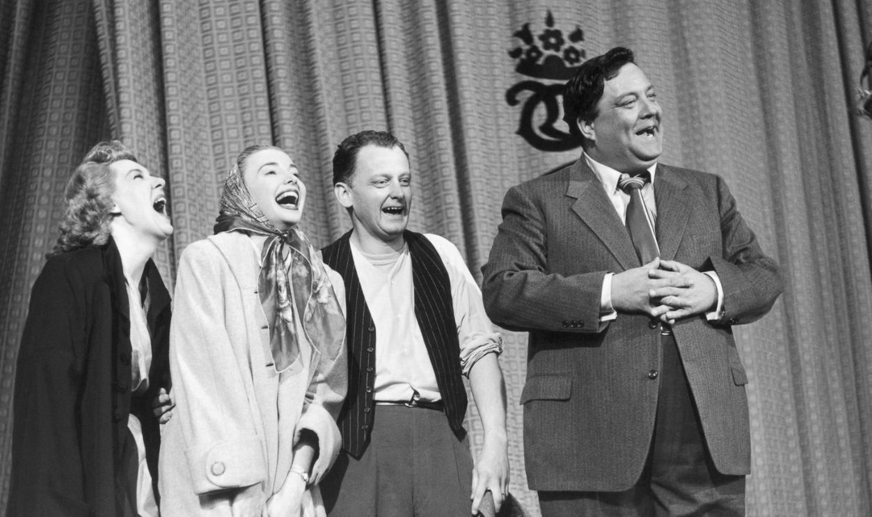 UNITED STATES - MAY 15: May 15, 1955, California, Los Angeles, The Honeymooners, TV show cast,Jackie Gleason,L-R: Joyce Randolph, Audrey Meadows, Art Carney, Jackie Gleason.