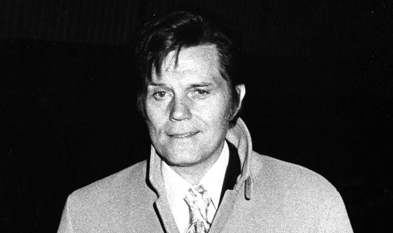 Getty Images - 136111787 -  Actor Jack Lord sighted on January 1, 1972 at CBS TV Studios in Los Angeles, California.