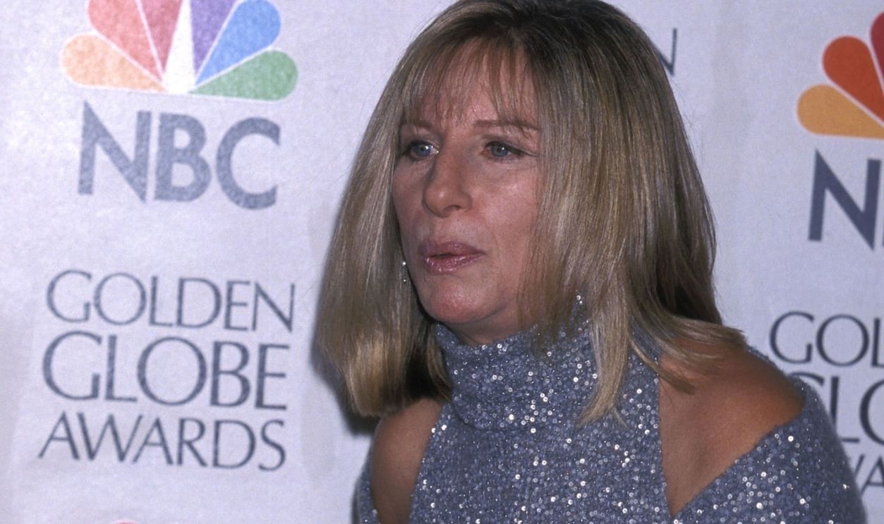 BEVERLY HILLS, CA - JANUARY 23: Actress/Singer Barbra Streisand attends the 57th Annual Golden Globe Awards on January 23, 2000 at the Beverly Hilton Hotel in Beverly Hills, California.