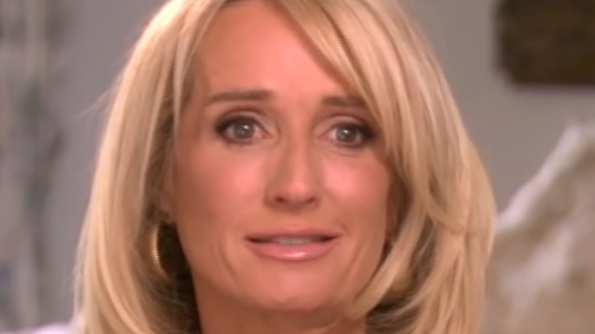 This image was taken as a screenshot from a YouTube video from the Hayu channel, previously known as The Real Housewives channel. It features a video taken from the first episode of the first season of The Real Housewives of Beverly Hills. It is licensed 
