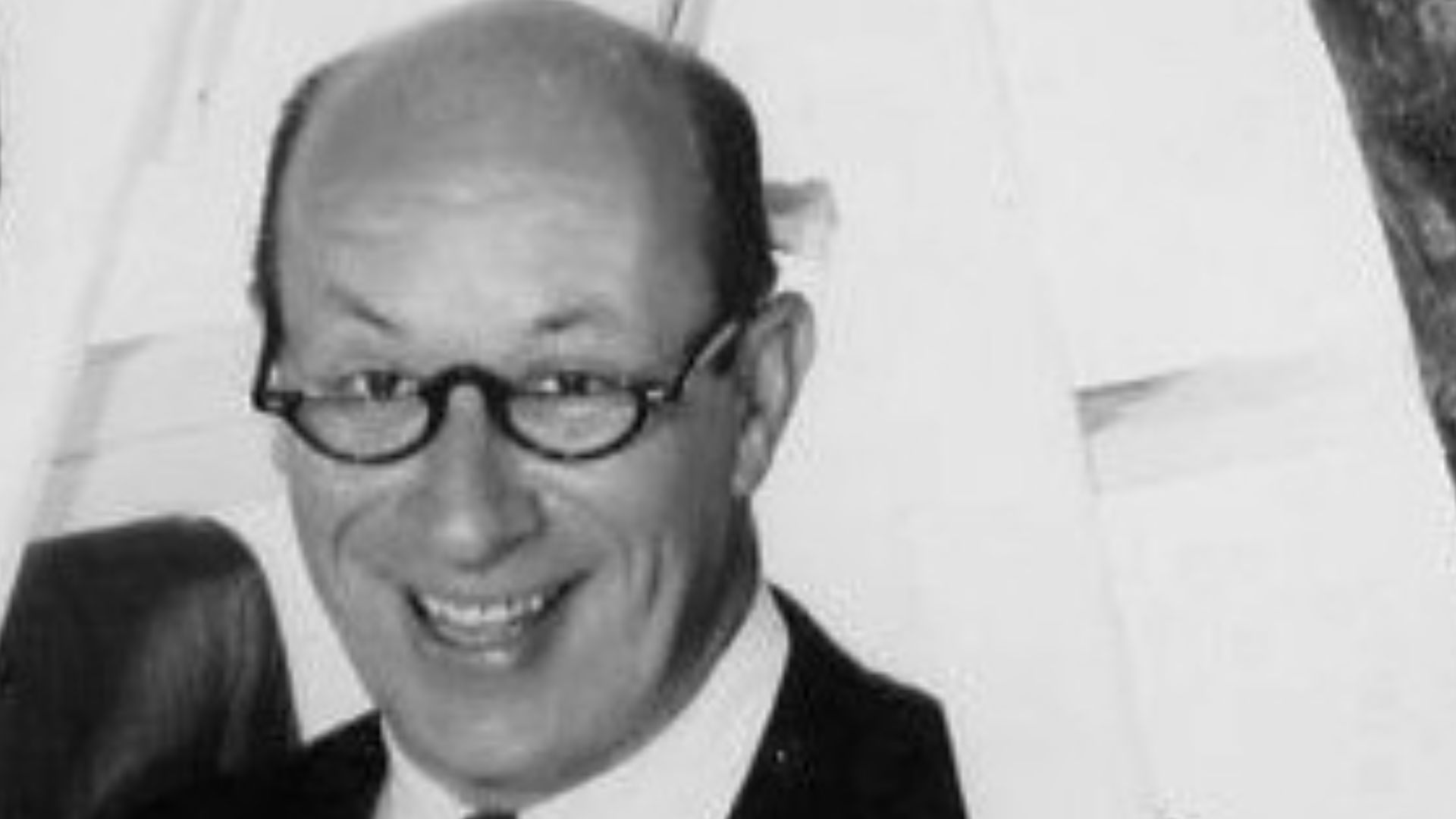 Richard Deacon in a photo of the main cast of The Dick Van Dyke Show.