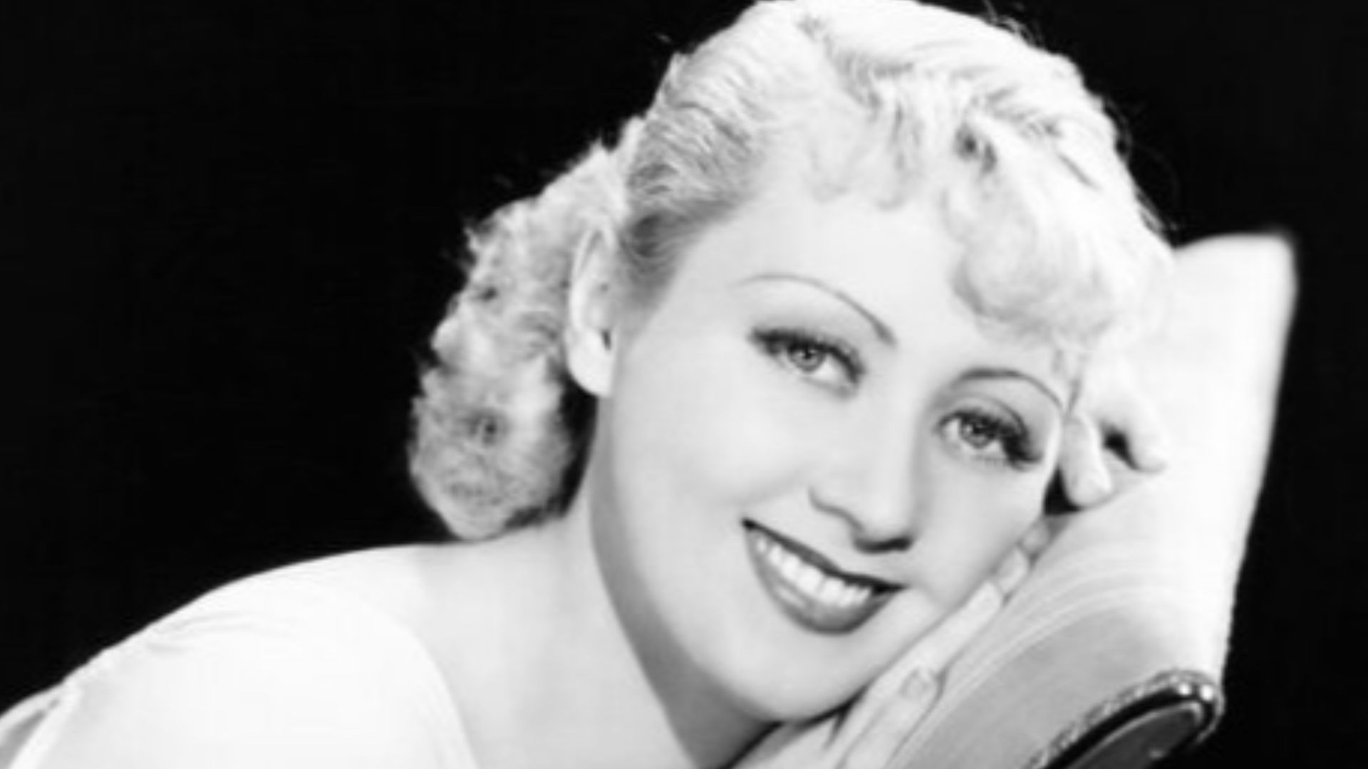Publicity photo of Joan Blondell.