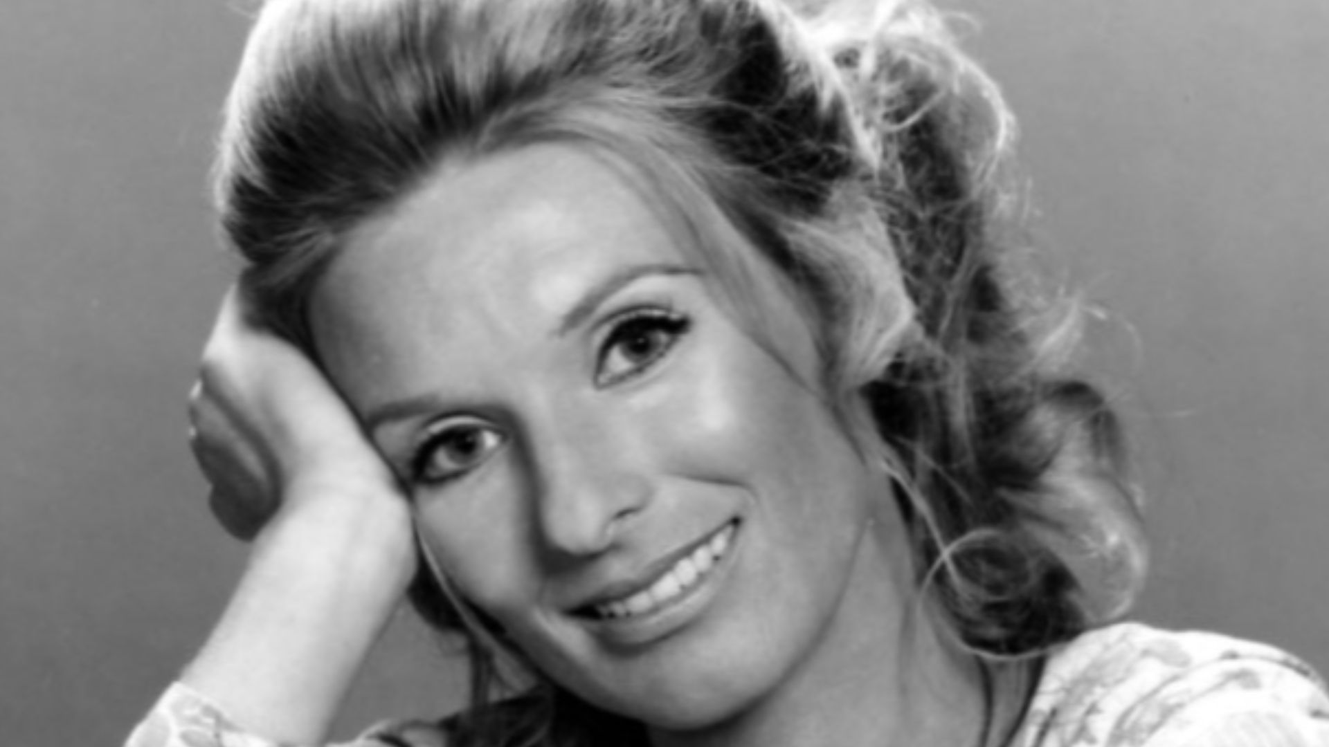 Photo of Cloris Leachman.