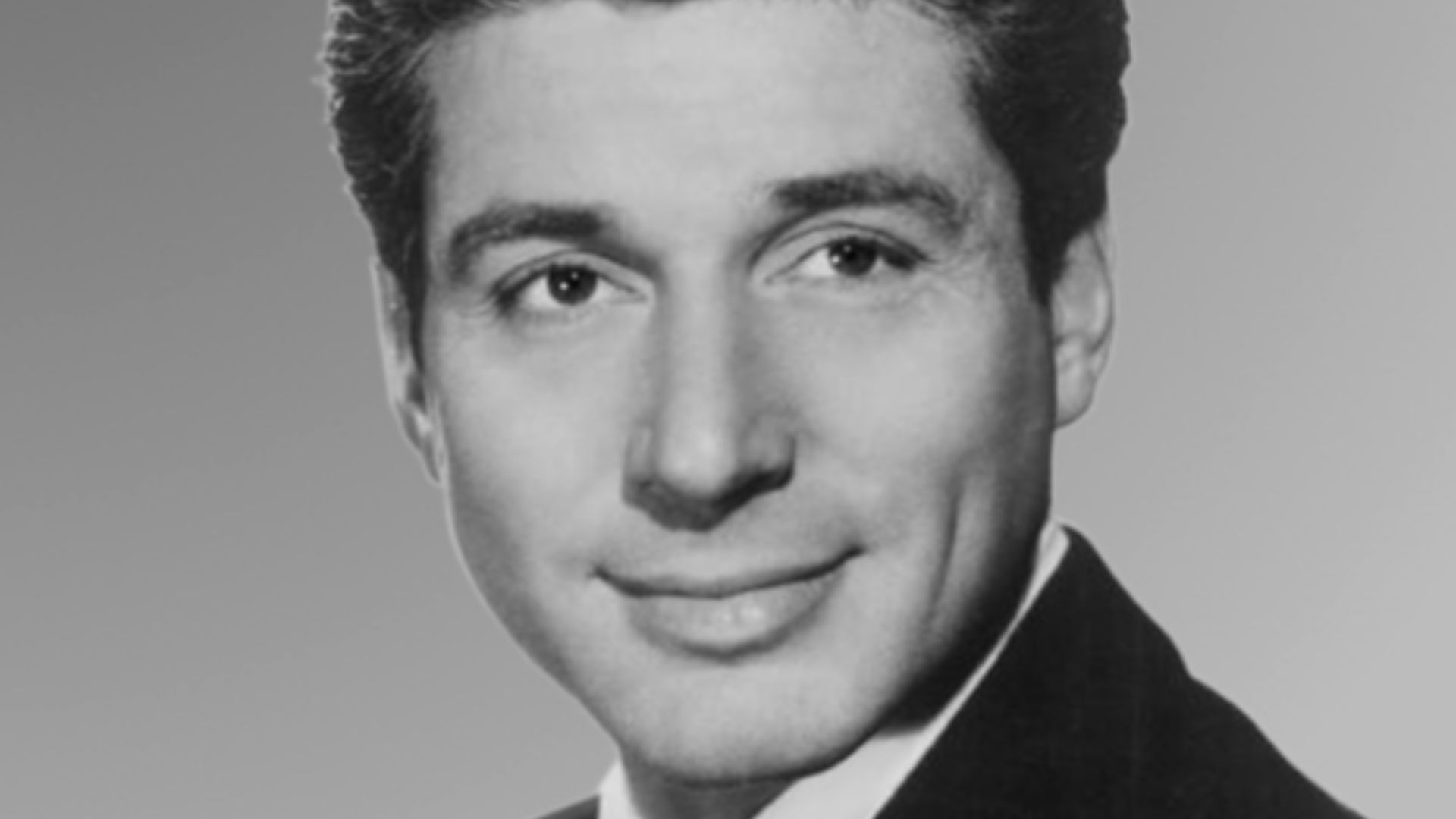 Publicity photo of Efrem Zimbalist, Jr.