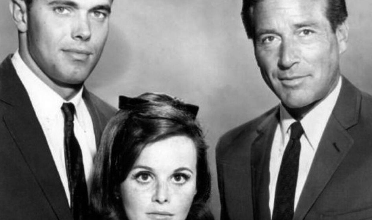 Publicity photo from the television program The FBI. From left: Stephen Brooks, Lynn Loring, Efrem Zimbalist, Jr.