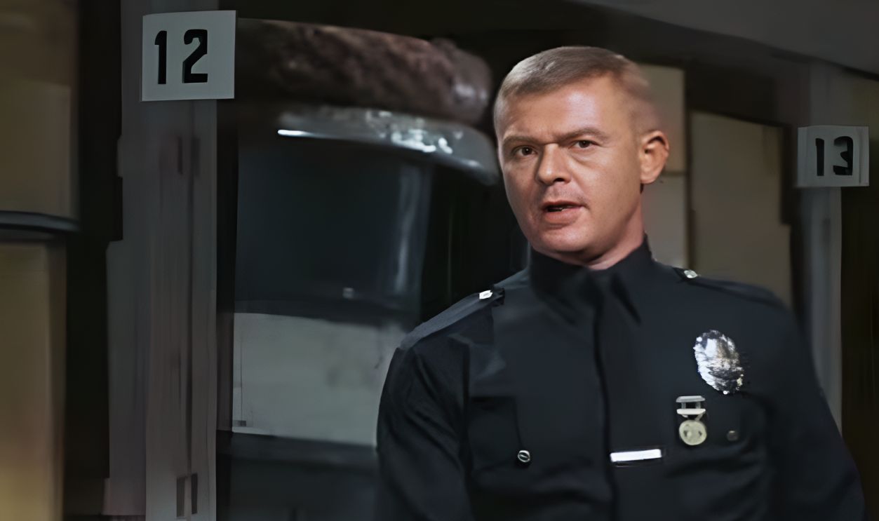 Screenshot from Adam-12 (1968–1975) 