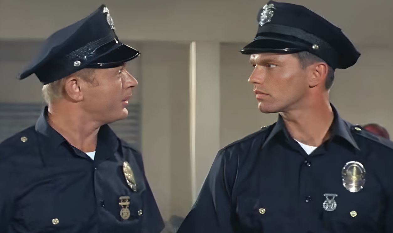Screenshot from Adam-12 (1968–1975) 