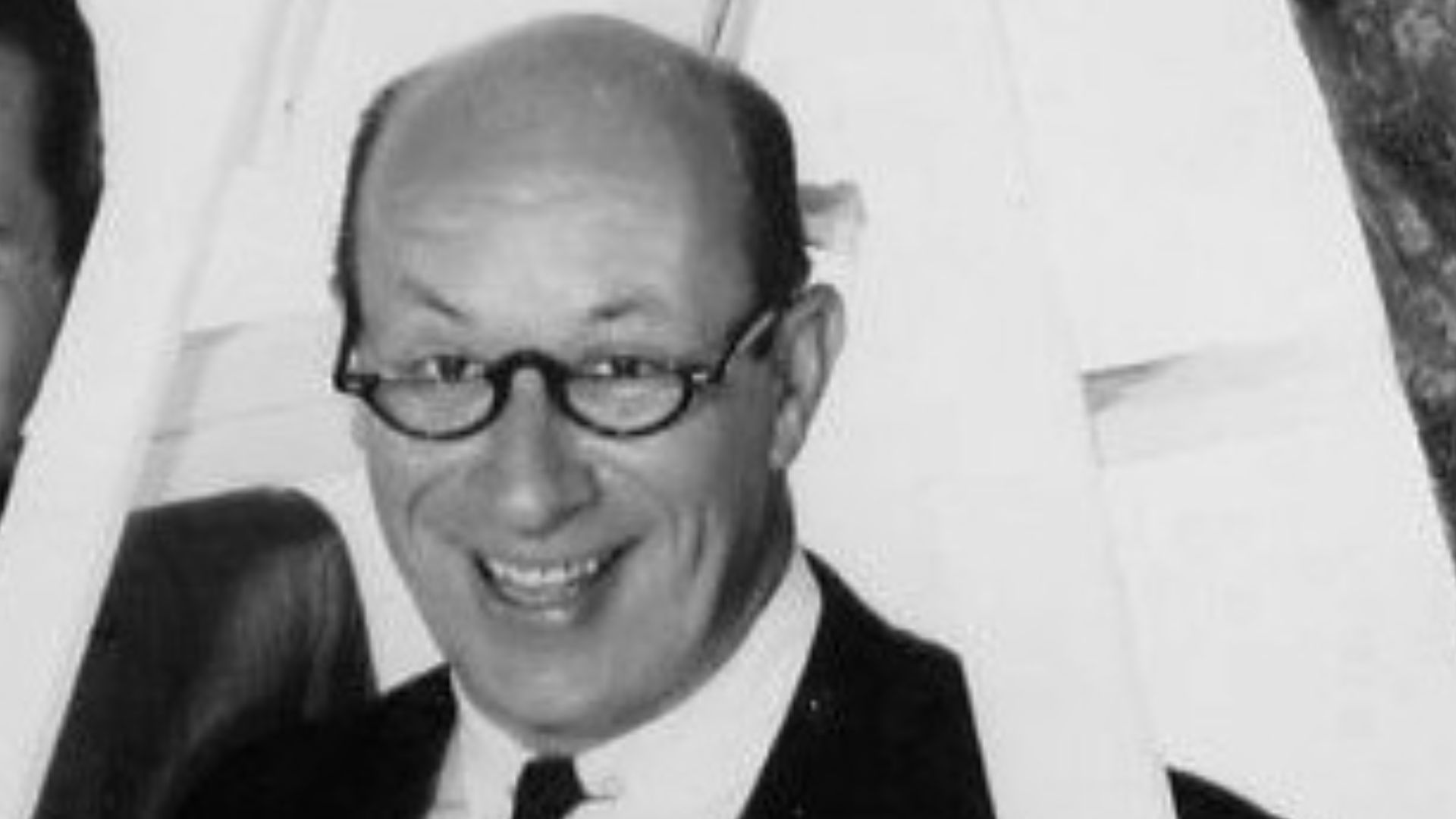 Richard Deacon in a photo of the main cast of The Dick Van Dyke Show.