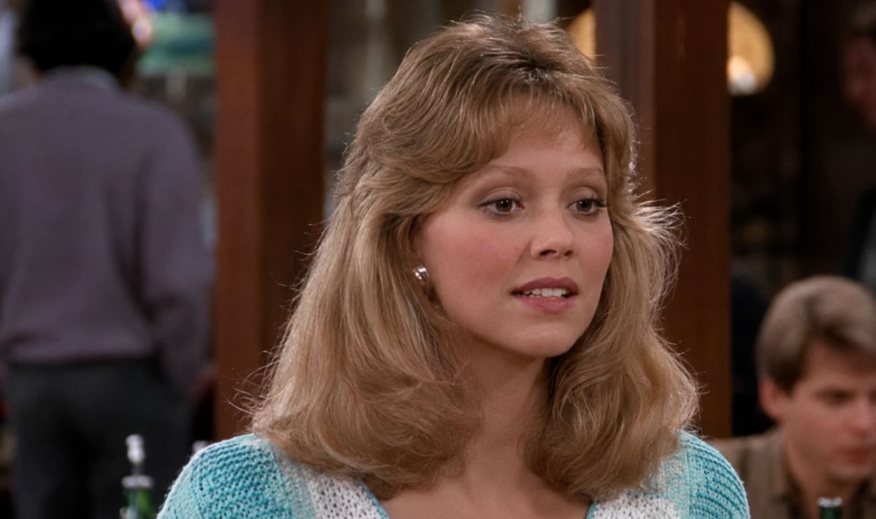 Screenshot from Cheers (1982-1993)
