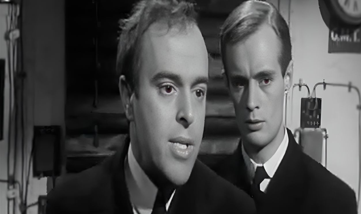 Screenshot from A Night to Remember (1958)
