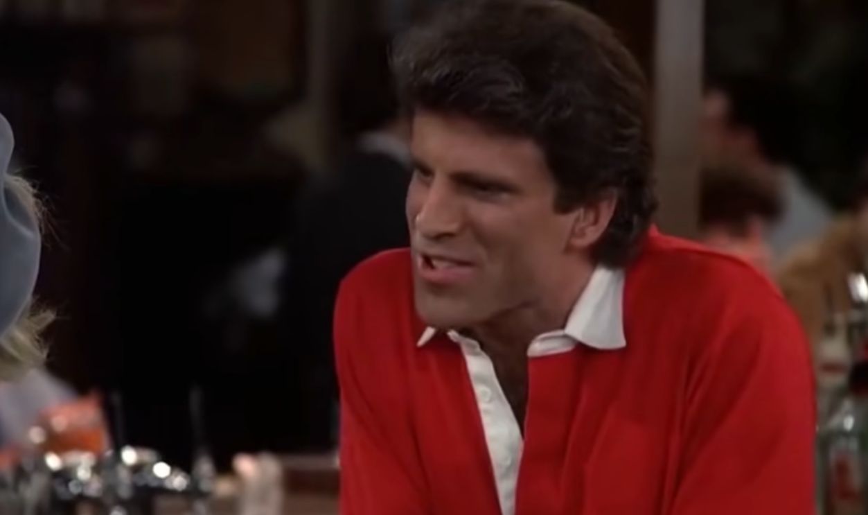 Screenshot from Cheers (1982–1993) 