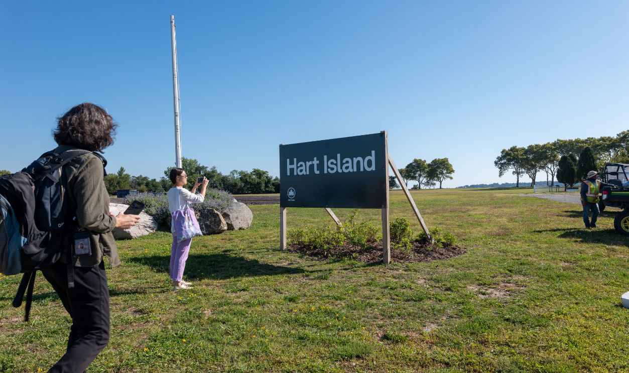 Hart Island 2171211702