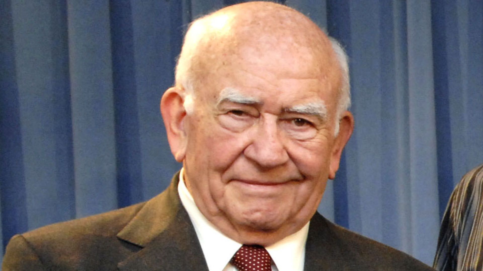 Ed Asner during a tour of the Pentagon