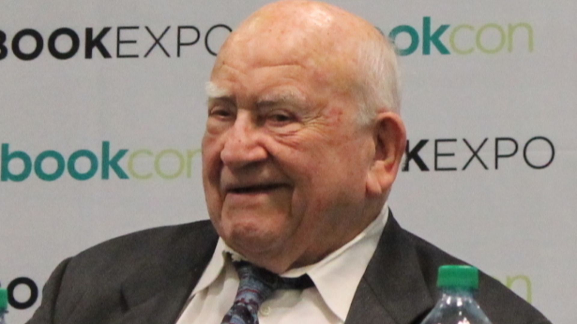 Ed Asner and Lawrence O'Donnell in 2017