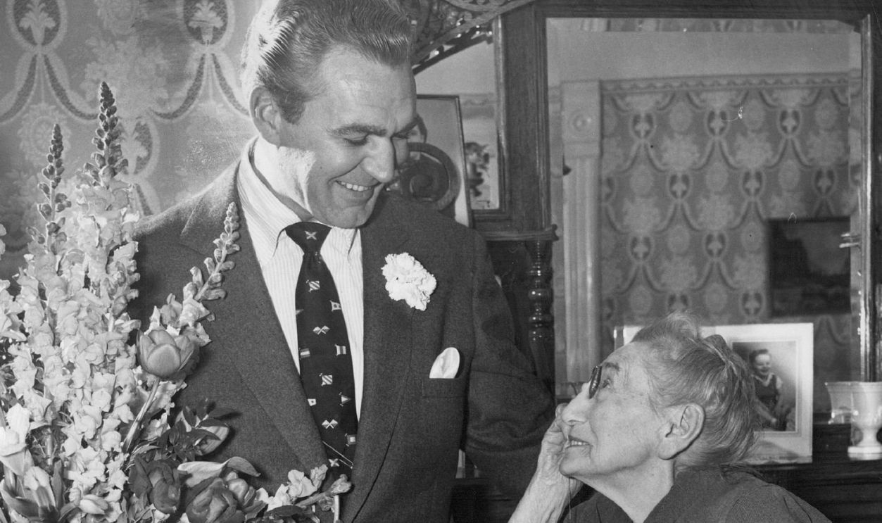 MAY 1 1952, MAY 2 1952; FILM STAR FORREST TUCKER AND MISS MARY CUNNINGHAM.;