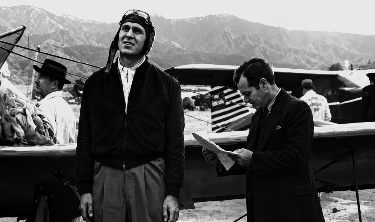 Screenshot from Emergency Landing (1941)