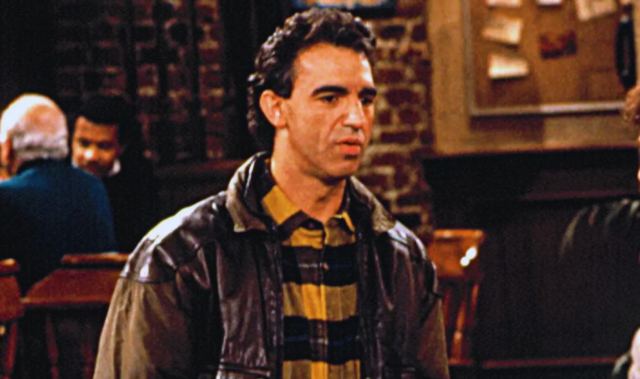 Screenshot from Cheers (1982–1993)