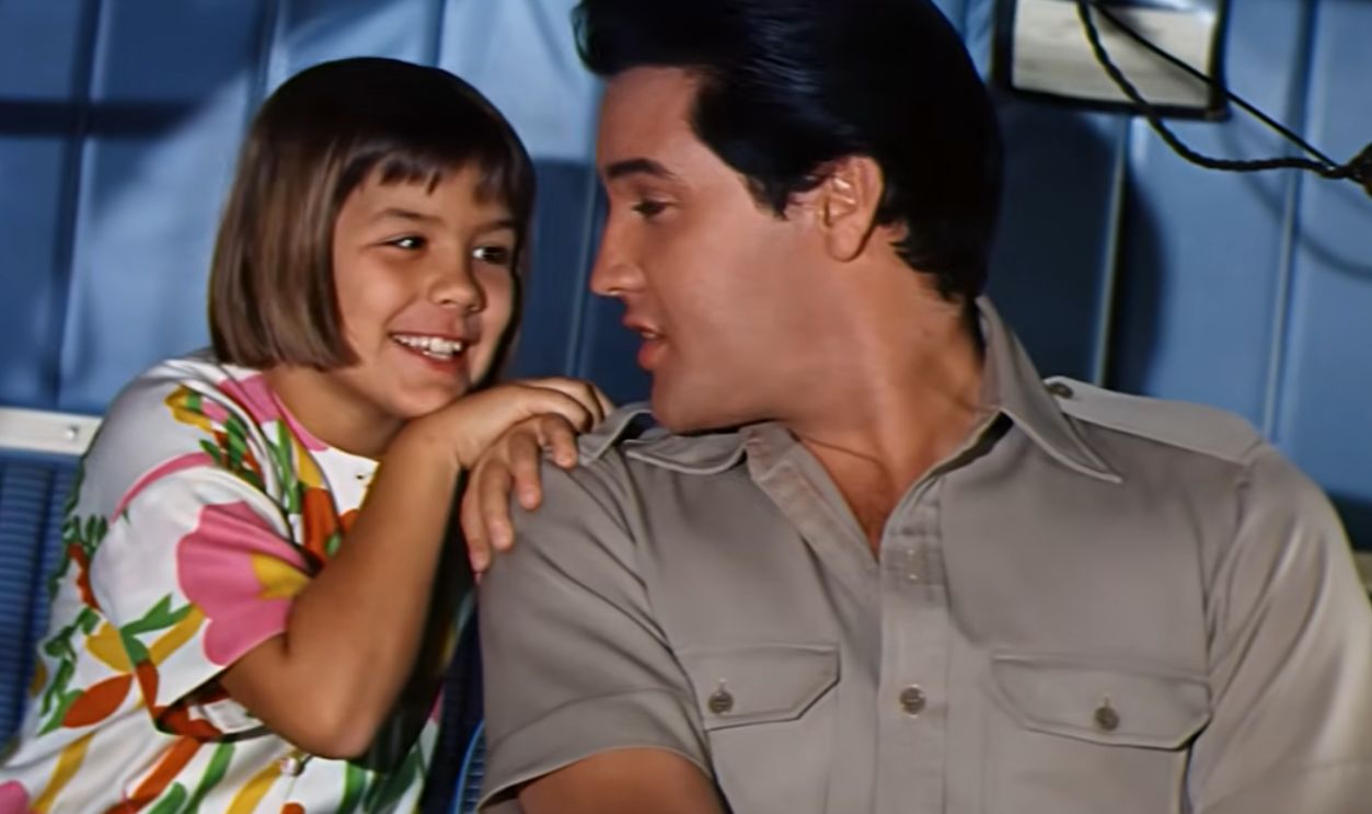 Screenshot from Paradise, Hawaiian Style (1966)