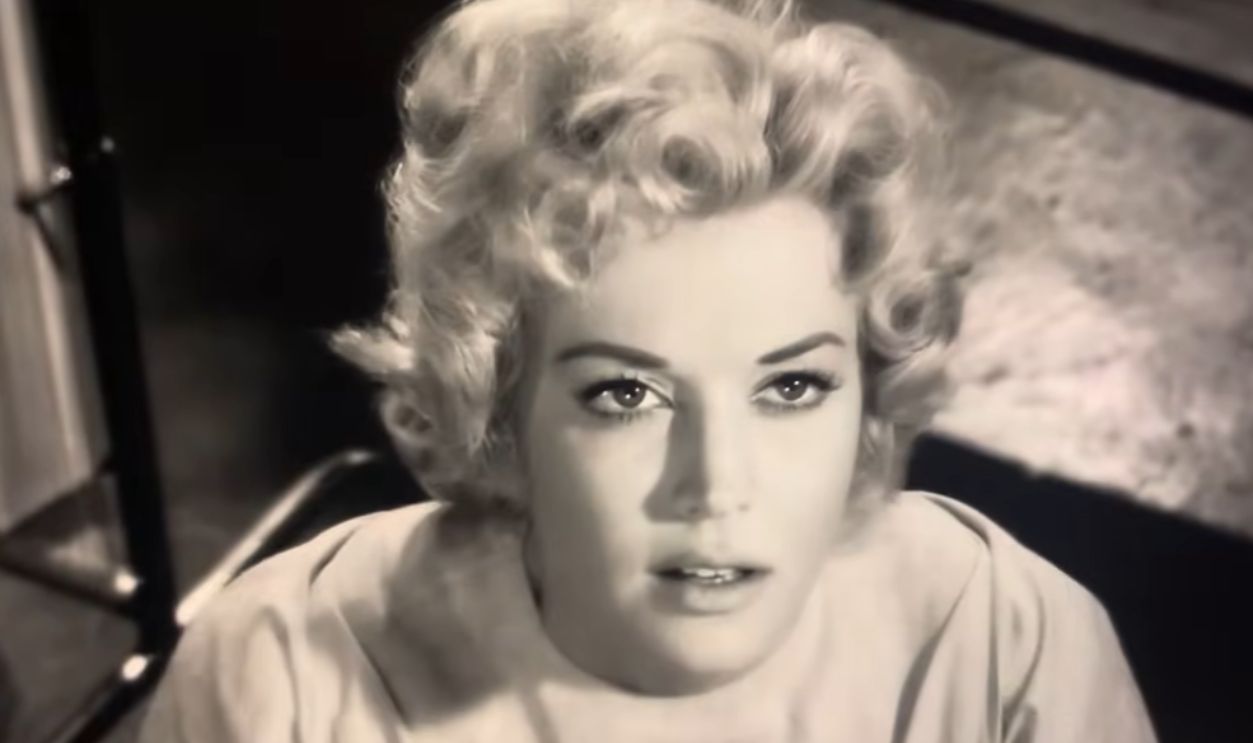 Screenshot from The Twilight Zone (1959–1964) 
