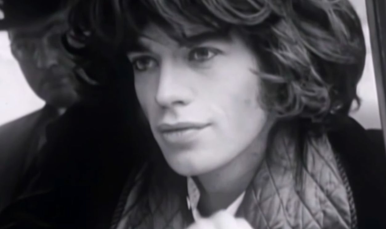 Screenshot from She's a Rainbow (1967)