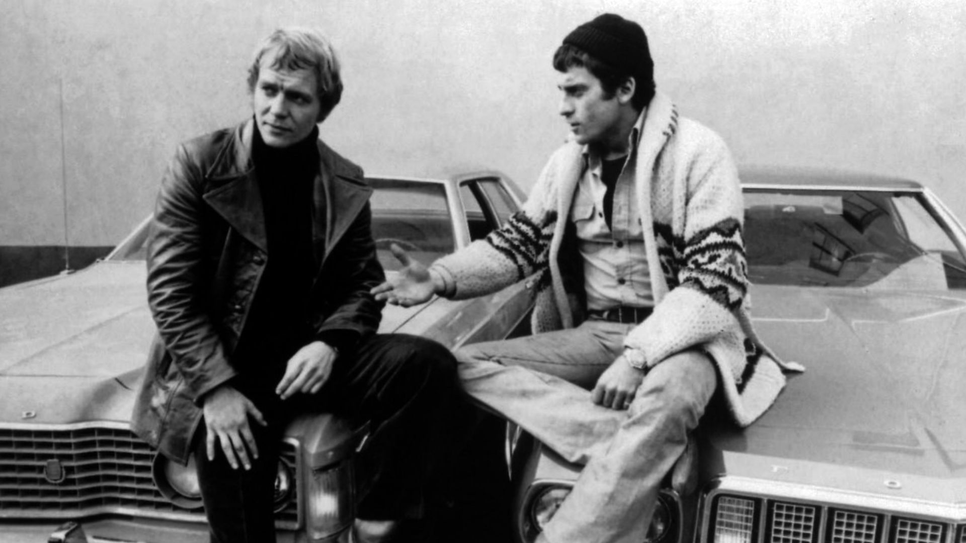 Photo of David Soul as Ken Hutchinson and Paul Michael Glaser as David Starsky from the premiere of the television series Starsky and Hutch.