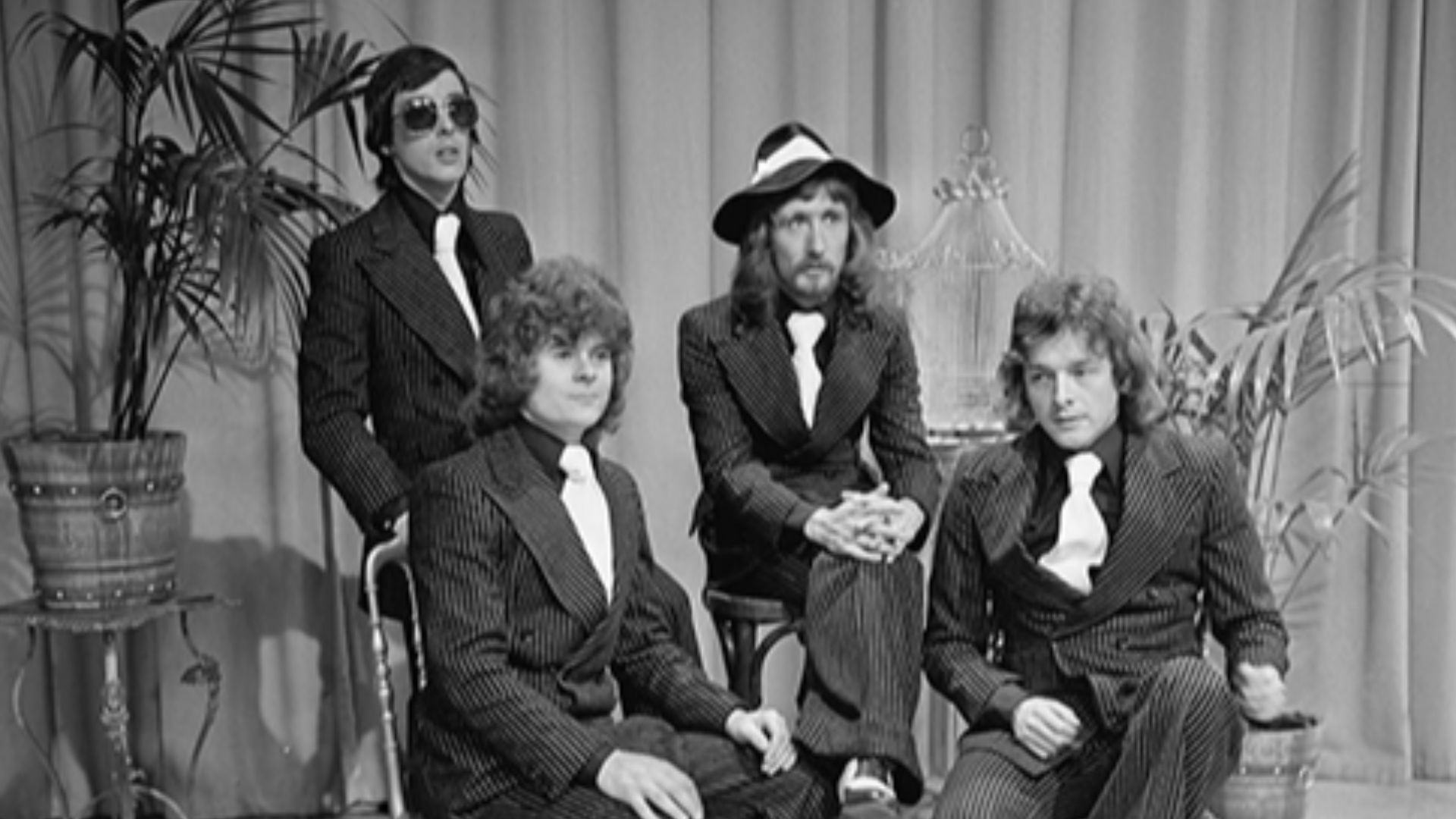 Paper Lace in AVRO's TopPop (Dutch television show) in 1974