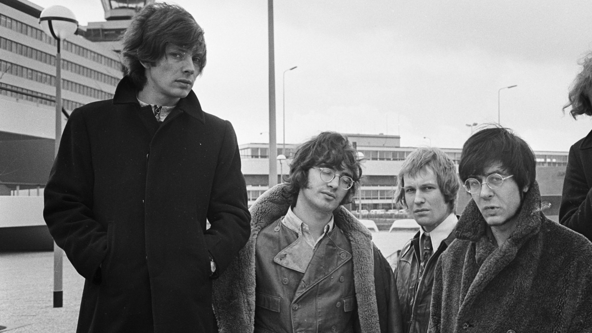 Collectie / Archief : Fotocollectie Anefo
Reportage / Serie : [ onbekend ]
Beschrijving : Aankomst Manfred Mann (tweede van rechts) en zijn groep op Schiphol
Datum : 22 maart 1968
Locatie : Noord-Holland, Schiphol
Trefwoorden : aankomst en vertrek, bands,