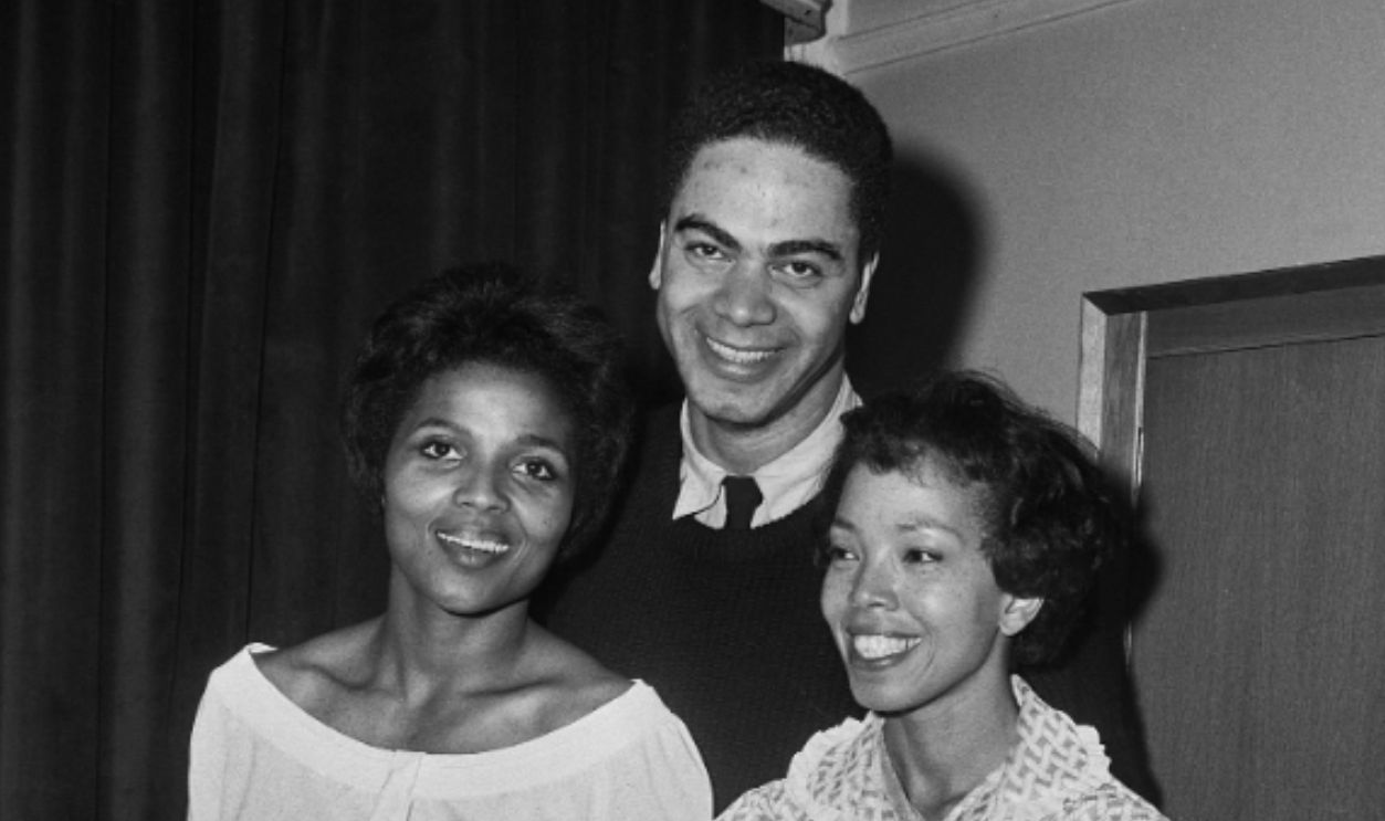 The cast of 'A Raisin in the Sun' backstage on its opening night at the Adelphi Theatre, London, 4th August 1959. Clockwise from bottom: actors Juanita Moore, Kim Hamilton, Earle Hyman and Olga James.