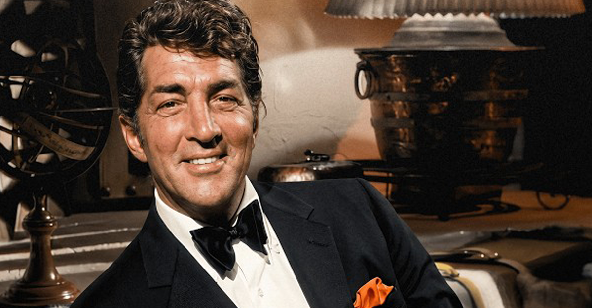 Screenshot of host Dean Martin in The Dean Martin Show (1965-1974)
