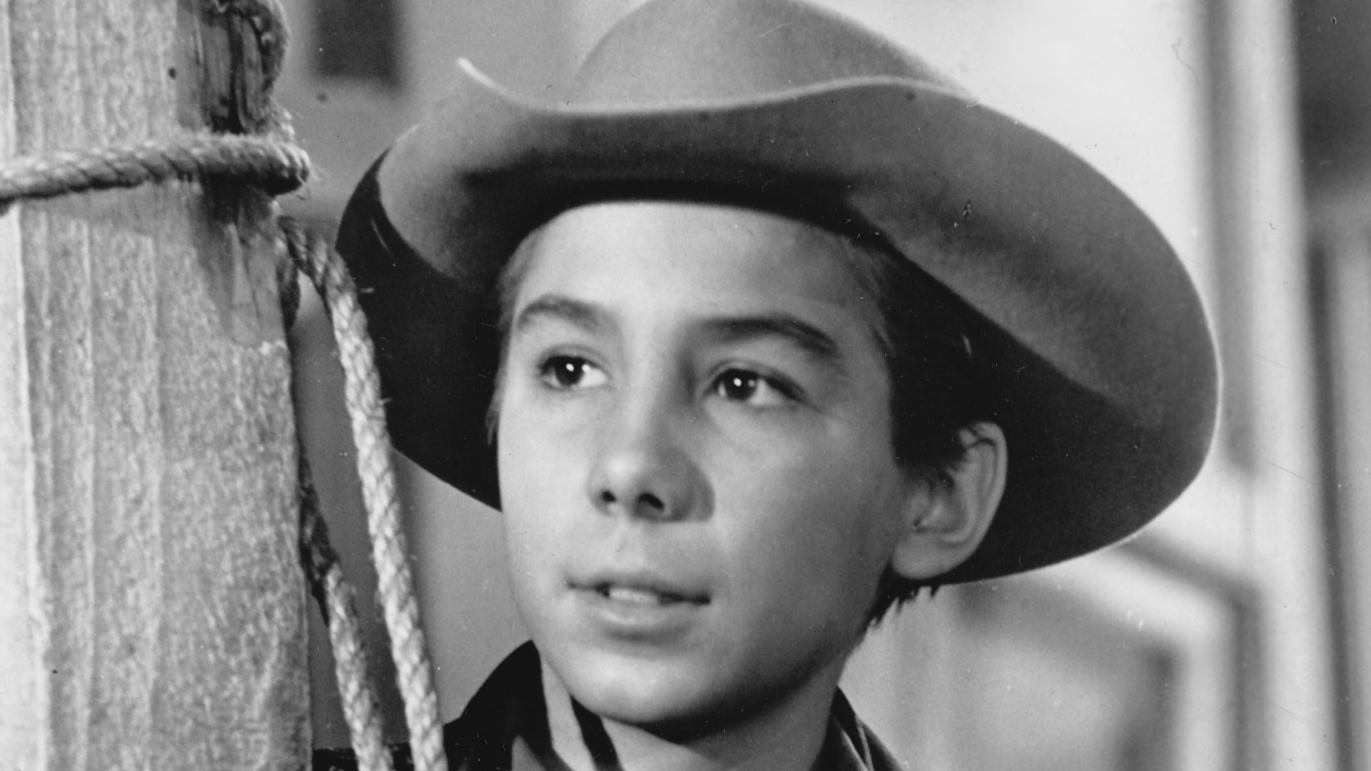 Publicity photo of American child actor, Johnny Crawford promoting his role on the ABC television series The Rifleman, circa 1961.