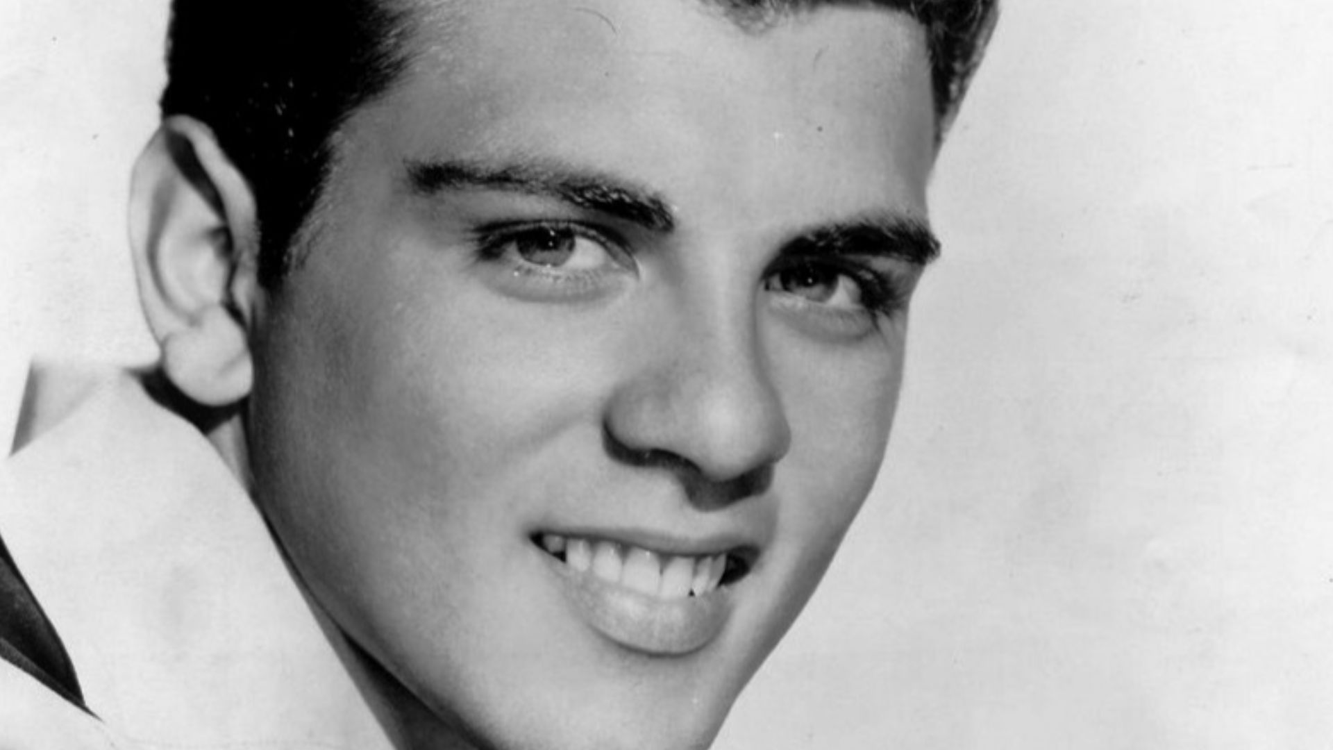 Photo of singer-actor Fabian Forte.