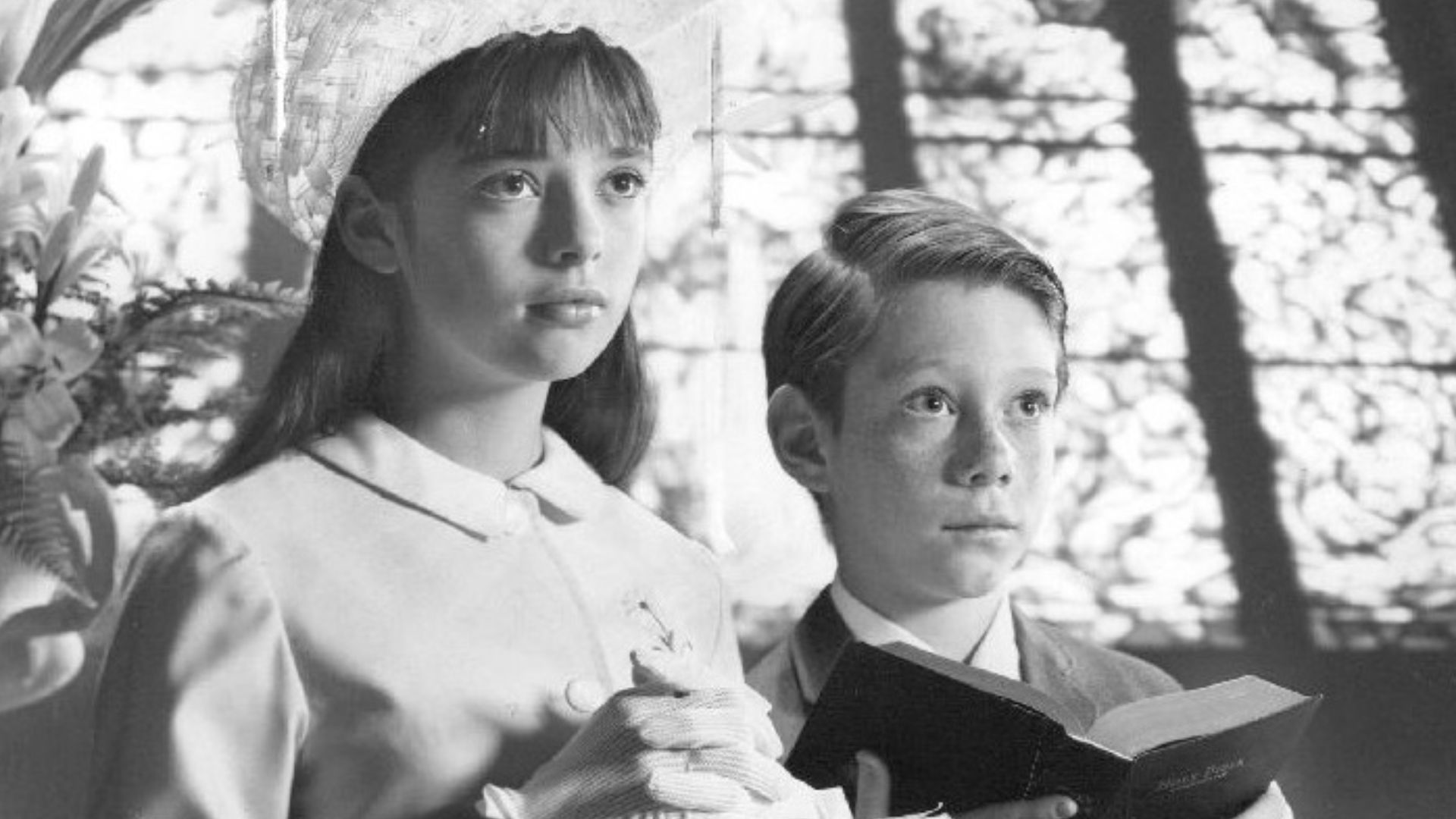 Publicity photo of child actors, Angela Cartwright and Billy Mumy promoting the CBS television series Lost in Space.