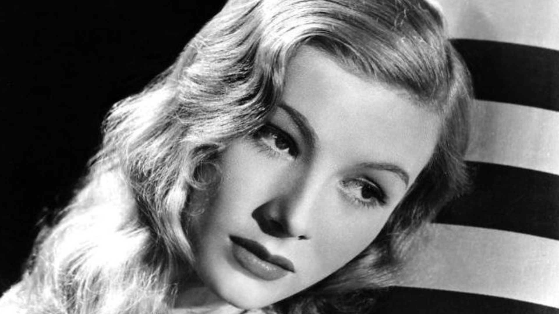 Veronica Lake Paramount publicity headshot, ca. 1940s
